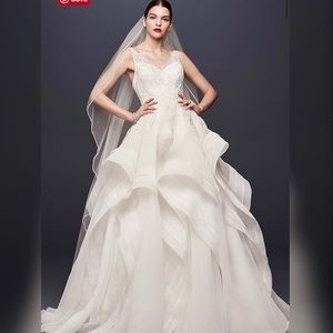 Truly by Zac Posen Ivory Horsehair Wedding Gown